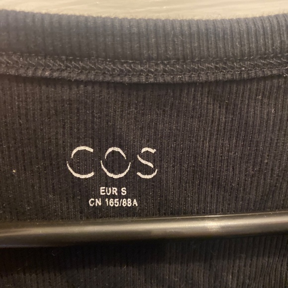 Black Cos tank top - Picture 2 of 3